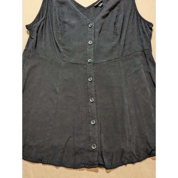 Torrid Women's Fit And Flare Jacquard Button-Front Tank Black size 2 - Picture 3 of 9